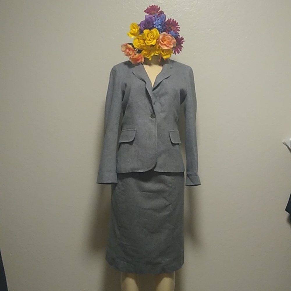 Loubella Extendable California M Gray Skirt Suit